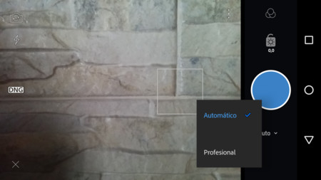 Adobe Photoshop Lightroom para Android estrena cámara profesional de controles manuales