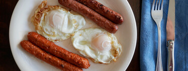 Probamos el chorizo y la salchicha vegana de Heura: las alternativas vegetales a la carne siguen sin tocar techo