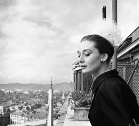 Audrey Hepburn, más allá del icono fotográfico en la National Portrait Gallery de Londres