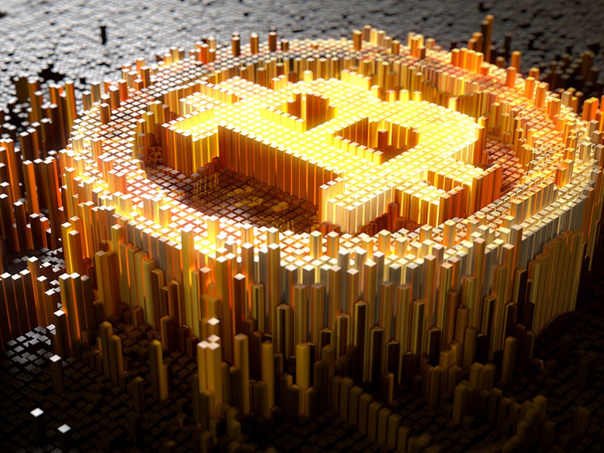 Un bitcoin a 2.000 dólares es una ganga: John McAfee cree que subirá a  500.000 dólares en tres años