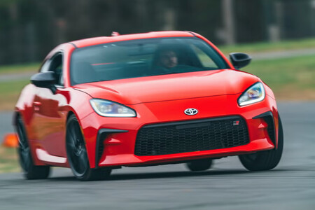Toyota Mazda 2