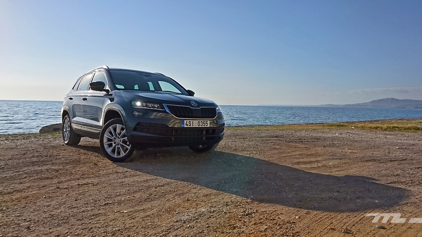 Probamos el nuevo Škoda Karoq, un SUV espacioso y bien acabado que quiere ensombrecer al Ateca