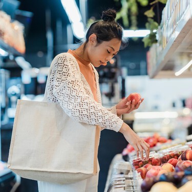 Adiós a la fruta pasada: el truco de experto para llevártela a casa siempre en su punto