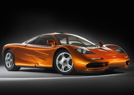 McLaren F1 vs P1, EVO se atrevió a hacerlo