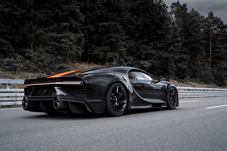 bugatti chiron record velocidad long tail