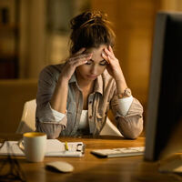 El burnout laboral ya afecta a casi 1 de cada 2 trabajadores, pero hay algo que está en nuestra mano para evitarlo 