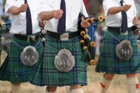 Los juegos de las Tierras Altas en Escocia