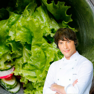 Nunca más hojas de lechuga mustias con el truco de Jordi Cruz: "Sumérgelas cinco minutos en agua a 35 °C" 