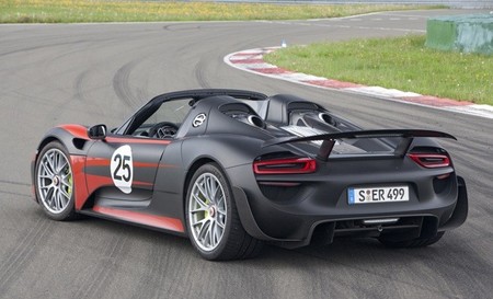 Porsche 918 Spyder negro y naranja 015