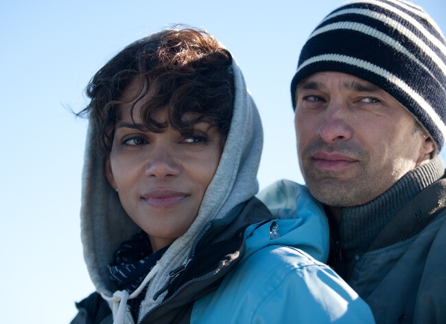 Halle Berry y Olivier Martinez en 'Marea letal'