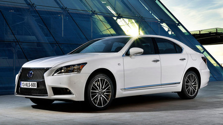 Lexus renovará su buque insignia (LS) en dos años