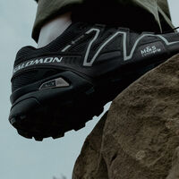 Zapatillas Salomon a mitad de precio: este es el par impermeable que no nos vamos a cansar de llevar este invierno 