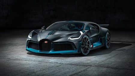 Bugatti Divo, 40 unidades de 1.500 CV a cinco millones de euros cada una (y todos vendidos)