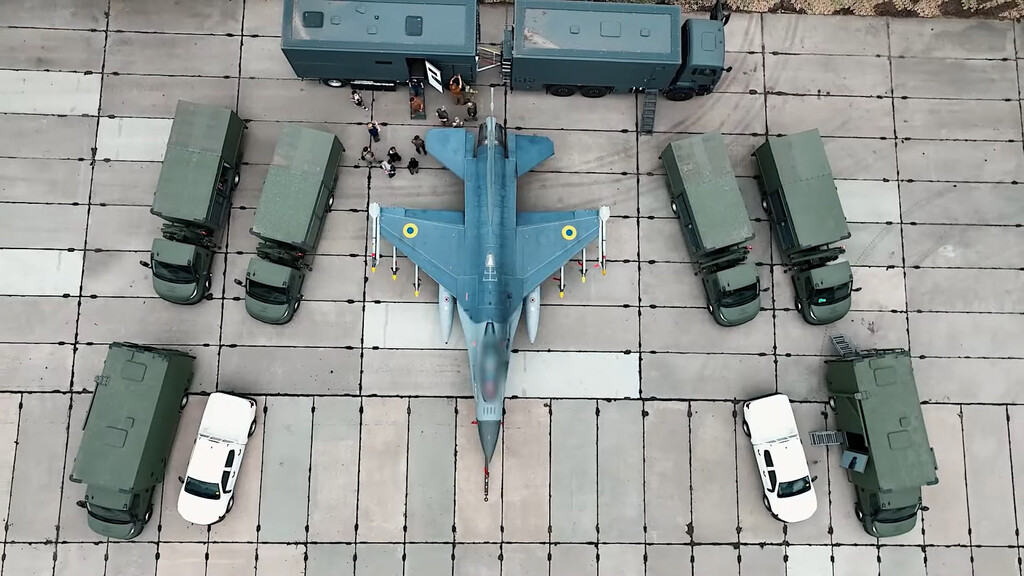No es que Rusia no encuentre los F-16 de Ucrania, es que Kiev ha descubierto el escondite perfecto para el futuro de las guerras