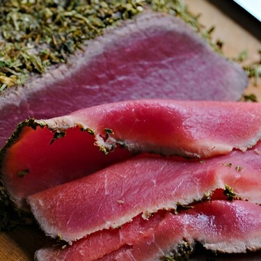 Carpaccio de ternera al vino tinto: receta fácil perfecta para un día de calor 