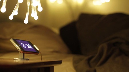¿Sufre la batería de un teléfono por cargarla todas las noches?