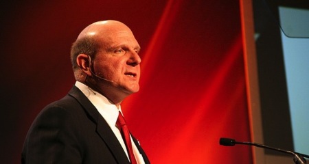 Mal rato para Ballmer: los accionistas de Microsoft le hablan de Apple