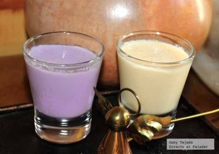 Bebida. Receta de Rompope de almendras con un toque de violetas