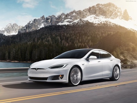 Dale calma. El nuevo Chill Mode de Tesla elimina las aceleraciones bruscas