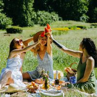 Prepara la maleta con los cinco vestidos de Cortefiel que tienen hasta un 70% de descuento