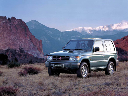 Mitsubishi Pajero segnuda generación