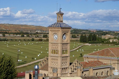 La Torre De La Estacion Mide 30 Metros De Altura Siendo Una Rareza Que Este Tipo De Torres Estuvieran Fuera De Iglesias O Ayuntamientos