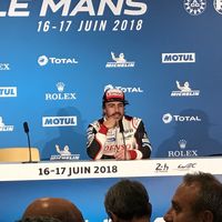 Fernando Alonso termina su primer relevo en Le Mans. Los dos Toyota a la cabeza