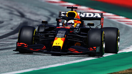 Max Verstappen repite pole position y Sebastian Vettel destroza la clasificación de Fernando Alonso