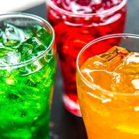 El edulcorante aspartamo, posible cancerígeno según la OMS: este es el límite de consumo diario 