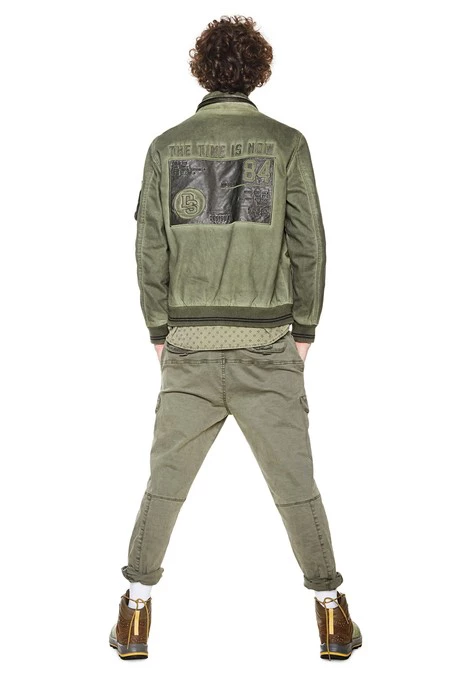 Cazadorahombredesigual2