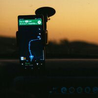 No siempre hay que confiarse de Google Maps: la app los mandó por un puente sin acabar y terminaron cayendo en plena noche