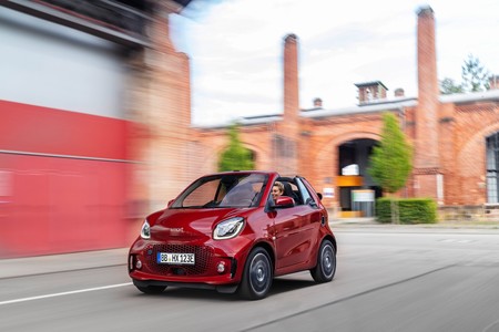 Los Smart EQ Fortwo y Forfour cambian de imagen hacia la transformación eléctrica de la marca