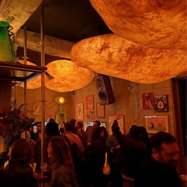 El bar "escondido" de la CDMX donde puedes probar pulque natural y curados de autor
