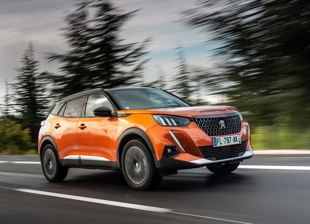 El Peugeot 2008 expande su gama en México: estrena motor de acceso y asistencias de manejo