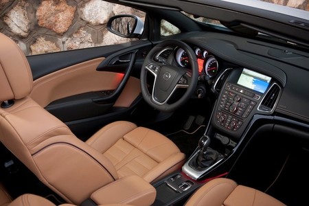Opel Cabrio 2013, vista interior