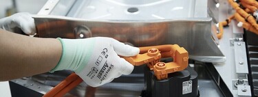 Reino Unido cierra filas para conseguir el santo grial de los coches eléctricos: las baterías de estado sólido a gran escala