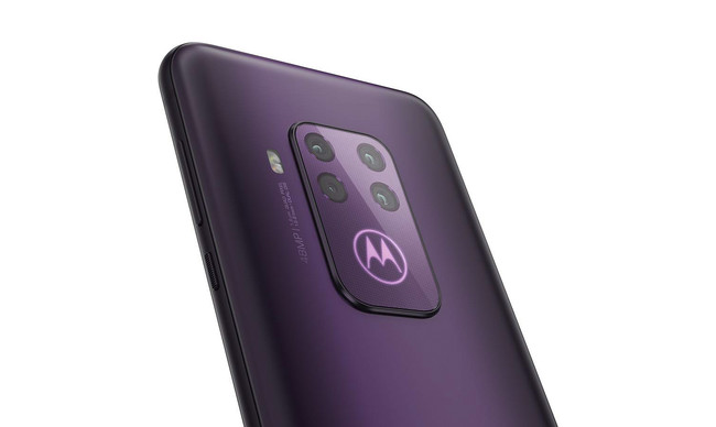 Motorola One Zoom Diseno Trasero