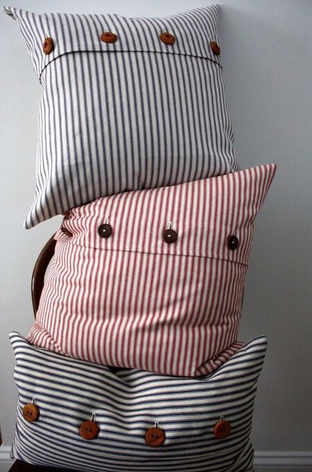 Cojines hechos con sábanas