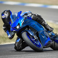 ¡Ya está aquí! La nueva Yamaha R7 llega con 74,3 CV y ultraligera para reavivar la gama supersport de la marca