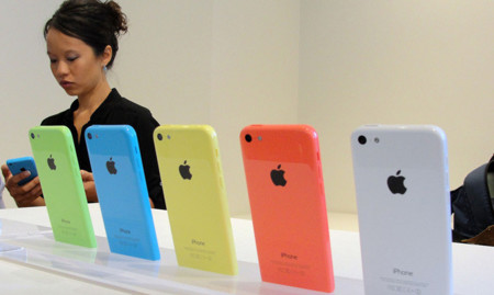 Apple actualiza los iPhone 5s y 5c vendidos en China a iOS 7.0.5