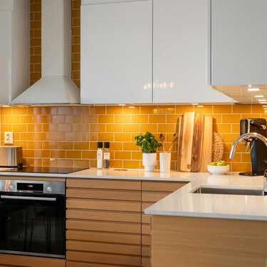 El accesorio que optimiza el espacio tanto en encimeras como en armarios de cocina