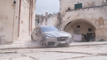 Coches Ultima Pelicula James Bond 14