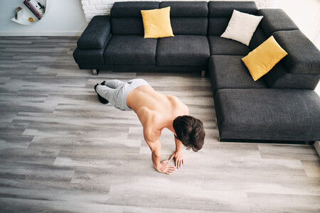 ¿Se puede ganar masa muscular entrenando en casa? Estos son los puntos clave a tener en cuenta en tu entrenamiento