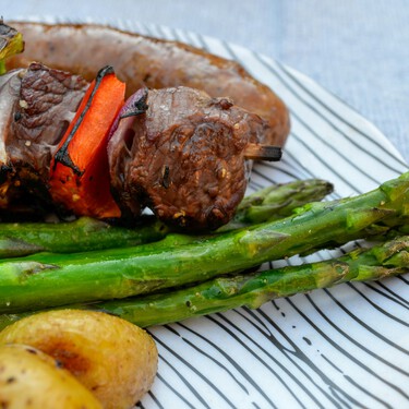 La ciencia ha derribado un gran mito que terminará la guerra entre cuál dieta para ganar músculos es mejor: la de los veganos o los omnívoros
