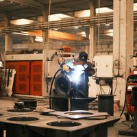 En los noventa nadie vio venir cómo Internet mataría de hambre a las fábricas. Treinta años después la IA está haciendo lo mismo 