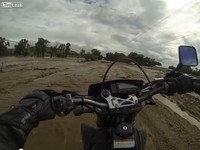 Cómo perder tu moto en una inundación