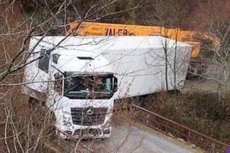 El 'Triángulo de la Pantaloneta', que atrapa camiones en La Rioja