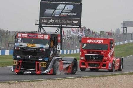 Una de cal y una de arena para Antonio Albacete en Donington Park
