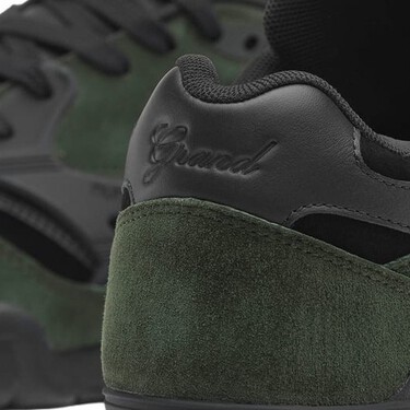New Balance hace que sus zapatillas verde bosque sean tan elegantes que todo mundo las quiere tener 