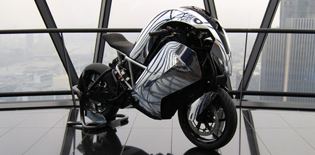 Agility Saietta: una nueva protagonista en el universo de las motos de diseño futurista